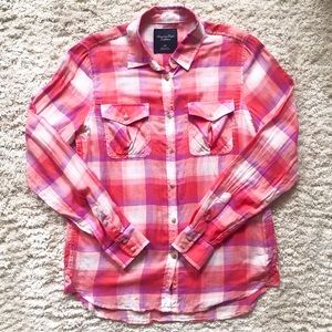 American Eagle Pink/Orange Plaid Button Down Shirt
